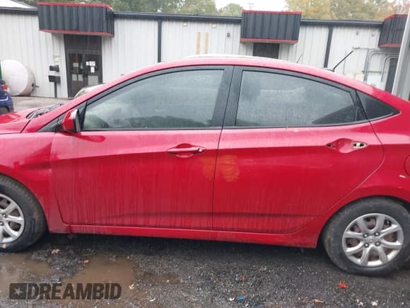 ✅ 2014 Hyundai Accent GLS • VIN: KMHCT4AE8EU737402 • Lot: 43526484. Listed on IAAI with 110,390 mi. Free auction sales archive from the USA and detailed vehicle history report at DreamBid. Image 14.