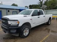 ✅ 2021 Ram 2500 Tradesman • VIN: 3C6UR5HJ7MG597531 • Lot: 71814665. Wystawiony na Copart z przebiegiem 101 045 mil. Bezpłatny archiwum sprzedaży aukcyjnych z USA i szczegółowy raport historii pojazdu na DreamBid. Zdjęcie 1.