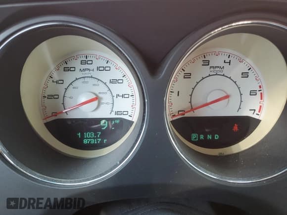 ✅ 2014 Dodge Challenger R/T 100th Anniversary Appearance • VIN: 2C3CDYBT6EH154162 • Lot: 66798194. Wystawiony na Copart z przebiegiem 87 317 mil. Bezpłatny archiwum sprzedaży aukcyjnych z USA i szczegółowy raport historii pojazdu na DreamBid. Zdjęcie 9.