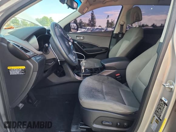 ✅ 2019 Hyundai Santa Fe SE • VIN: KM8SM4HF9KU303752 • Лот: 89556625. Опубликован ранее на Copart с пробегом 78 762 миль. Бесплатный доступ к архиву аукционных продаж из США и подробный отчёт об истории автомобиля на DreamBid. Изображение 7.