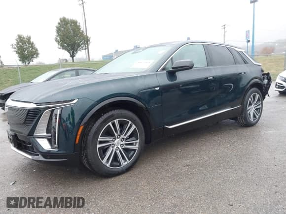 ✅ 2024 Cadillac LYRIQ Luxury • VIN: 1GYKPPRL5RZ129185 • Lot: 40825414. Listed on IAAI with 621 mi. Free auction sales archive from the USA and detailed vehicle history report at DreamBid. Image 2.