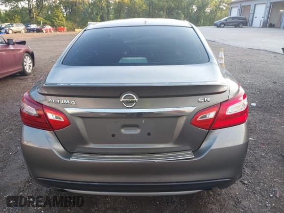 ✅ 2018 Nissan Altima SR • VIN: 1N4AL3AP2JC104584 • Lot: 39818979. Wystawiony na IAAI z przebiegiem 62 491 mil. Bezpłatny archiwum sprzedaży aukcyjnych z USA i szczegółowy raport historii pojazdu na DreamBid. Zdjęcie 17.