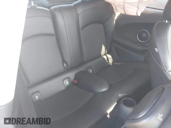 ✅ 2015 MINI Hardtop S • VIN: WMWXP7C54F2A60998 • Lot: 43547628. Listed on IAAI with 102,362 mi. Free auction sales archive from the USA and detailed vehicle history report at DreamBid. Image 8.