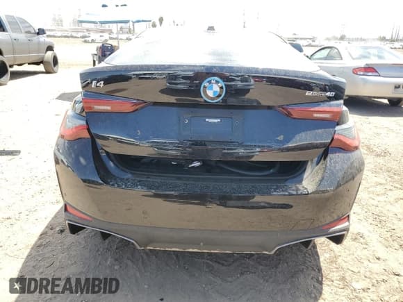 ✅ 2023 BMW i4 eDrive40 • VIN: WBY73AW04PFP73353 • Лот: 63570133. Опубликован ранее на Copart с пробегом 1 423 миль. Бесплатный доступ к архиву аукционных продаж из США и подробный отчёт об истории автомобиля на DreamBid. Изображение 6.
