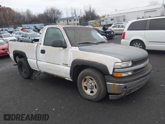 ✅ 2000 Chevrolet Silverado 1500 • VIN: 1GCEC14W4YZ351602 • Lot: 43637900. Listed on IAAI with 335,681 mi. Free auction sales archive from the USA and detailed vehicle history report at DreamBid. Image 1.