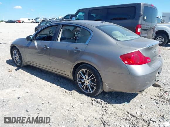 ✅ 2007 Infiniti G35 Journey • VIN: JNKBV61E47M718305 • Lot: 43346426. Wystawiony na IAAI z przebiegiem 205 441 mil. Bezpłatny archiwum sprzedaży aukcyjnych z USA i szczegółowy raport historii pojazdu na DreamBid. Zdjęcie 3.