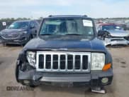 ✅ 2006 Jeep Commander Limited • VIN: 1J8HG58N86C141698 • Lot: 43474401. Wystawiony na IAAI z przebiegiem 204 238 mil. Bezpłatny archiwum sprzedaży aukcyjnych z USA i szczegółowy raport historii pojazdu na DreamBid. Zdjęcie 12.