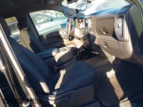 ✅ 2019 Chevrolet Silverado 1500 LT • VIN: 3GCPWCEK9KG135825 • Lot: 41694390. Wystawiony na IAAI z przebiegiem 40 267 mil. Bezpłatny archiwum sprzedaży aukcyjnych z USA i szczegółowy raport historii pojazdu na DreamBid. Zdjęcie 5.