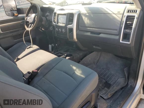 ✅ 2017 Ram 4500 • VIN: 3C7WRLAL5HG626003 • Лот: 86793645. Опубликован ранее на Copart с пробегом 280 045 миль. Бесплатный доступ к архиву аукционных продаж из США и подробный отчёт об истории автомобиля на DreamBid. Изображение 8.