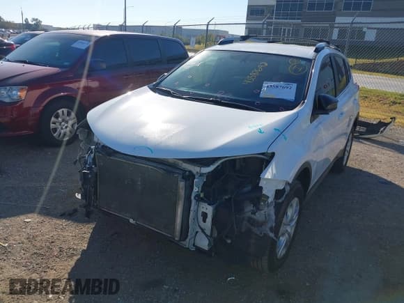 ✅ 2014 Toyota RAV4 LE • VIN: 2T3ZFREV9EW082554 • Lot: 43587692. Listed on IAAI with 144,221 mi. Free auction sales archive from the USA and detailed vehicle history report at DreamBid. Image 18.