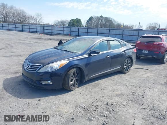 ✅ 2013 Hyundai Azera • VIN: KMHFH4JG6DA233205 • Лот: 41643389. Опубликован ранее на IAAI с пробегом 200 842 миль. Бесплатный доступ к архиву аукционных продаж из США и подробный отчёт об истории автомобиля на DreamBid. Изображение 2.