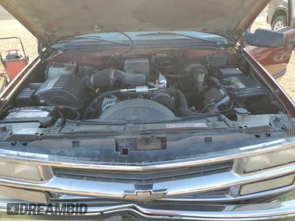 ✅ 1998 Chevrolet Silverado 1500 • VIN: 1GCEK19R8WR108930 • Lot: 69475335. Listed on Copart with 205,360 mi. Free auction sales archive from the USA and detailed vehicle history report at DreamBid. Image 11.