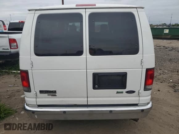 ✅ 2014 Ford Econoline Passenger XL • VIN: 1FBNE3BL9EDA93766 • Лот: 57099235. Опубликован ранее на Copart с пробегом 133 512 миль. Бесплатный доступ к архиву аукционных продаж из США и подробный отчёт об истории автомобиля на DreamBid. Изображение 6.
