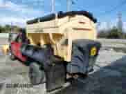 2001 Chevrolet Silverado 3500 z VIN 1GBJK39U71F113145, wystawiony jako Copart lot #86106665 z przebiegiem 25 579 mil mil oraz Czysty tytuł • Clean title. Historia ofert i sprzedaży dostępna na DreamBid. Obrazek 6.