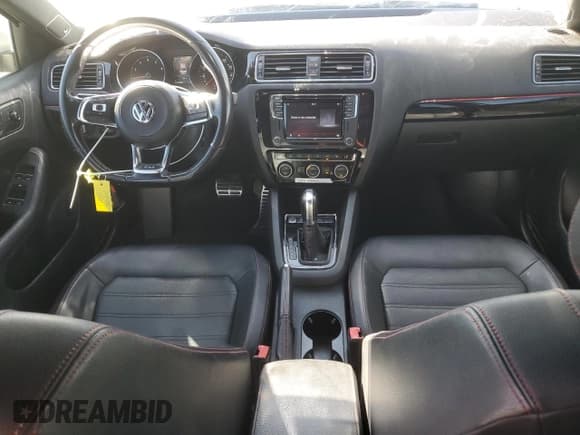 ✅ 2017 Volkswagen Jetta GLI • VIN: 3VW4T7AJ2HM237331 • Лот: 86495765. Опубликован ранее на Copart с пробегом 133 458 миль. Бесплатный доступ к архиву аукционных продаж из США и подробный отчёт об истории автомобиля на DreamBid. Изображение 8.