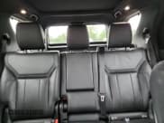 ✅ 2020 Land Rover Discovery Landmark Edition • VIN: SALRU2RV1L2415593 • Lot: 68720725. Wystawiony na Copart z przebiegiem 64 673 mil. Bezpłatny archiwum sprzedaży aukcyjnych z USA i szczegółowy raport historii pojazdu na DreamBid. Zdjęcie 10.