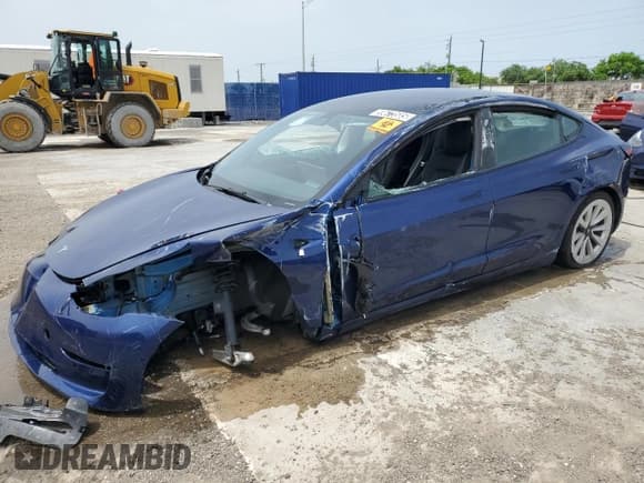 ✅ 2022 Tesla Model 3 • VIN: 5YJ3E1EA7NF368657 • Лот: 59673585. Опубликован ранее на Copart с пробегом 67 279 миль. Бесплатный доступ к архиву аукционных продаж из США и подробный отчёт об истории автомобиля на DreamBid. Изображение 1.
