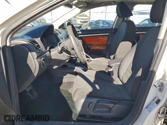 ✅ 2010 Volkswagen Jetta S • VIN: 3VWJZ7AJ2AM041283 • Лот: 94078695. Опубликован ранее на Copart с пробегом 169 764 миль. Бесплатный доступ к архиву аукционных продаж из США и подробный отчёт об истории автомобиля на DreamBid. Изображение 7.