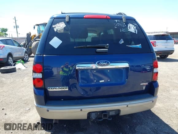 ✅ 2006 Ford Explorer Eddie Bauer • VIN: 1FMEU64856UA50192 • Lot: 42321295. Listed on IAAI with 294,037 mi. Free auction sales archive from the USA and detailed vehicle history report at DreamBid. Image 16.