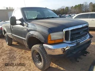 ✅ 2001 Ford F-250 XL • VIN: 1FTNF21L21EB78182 • Lot: 41477682. Wystawiony na IAAI z przebiegiem 122 188 mil. Bezpłatny archiwum sprzedaży aukcyjnych z USA i szczegółowy raport historii pojazdu na DreamBid. Zdjęcie 1.