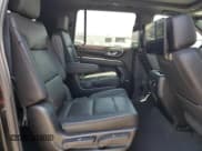 ✅ 2021 Chevrolet Suburban High Country • VIN: 1GNSKGKL7MR180475 • Lot: 63847874. Wystawiony na Copart z przebiegiem 157 184 mil. Bezpłatny archiwum sprzedaży aukcyjnych z USA i szczegółowy raport historii pojazdu na DreamBid. Zdjęcie 11.