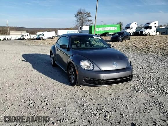 ✅ 2014 Volkswagen Beetle Entry • VIN: 3VWFP7AT5EM604684 • Lot: 91431135. Wystawiony na Copart z przebiegiem 137 891 mil. Bezpłatny archiwum sprzedaży aukcyjnych z USA i szczegółowy raport historii pojazdu na DreamBid. Zdjęcie 13.