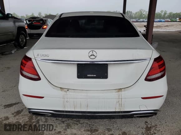 ✅ 2017 Mercedes-Benz E 300 Luxury • VIN: WDDZF4JB5HA141963 • Lot: 50899405. Listed on Copart with 183,415 mi. Free auction sales archive from the USA and detailed vehicle history report at DreamBid. Image 6.