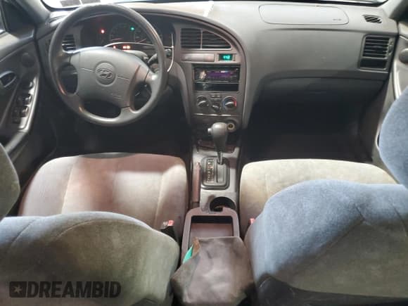 ✅ 2003 Hyundai Elantra GLS • VIN: KMHDN45D93U562512 • Lot: 51819035. Wystawiony na Copart z przebiegiem 81 035 mil. Bezpłatny archiwum sprzedaży aukcyjnych z USA i szczegółowy raport historii pojazdu na DreamBid. Zdjęcie 8.