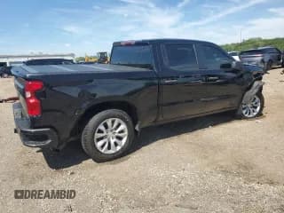 ✅ 2022 Chevrolet Silverado 1500 Custom • VIN: 1GCPABEKXNZ553307 • Lot: 70932305. Wystawiony na Copart z przebiegiem 84 185 mil. Bezpłatny archiwum sprzedaży aukcyjnych z USA i szczegółowy raport historii pojazdu na DreamBid. Zdjęcie 3.