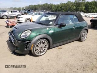 ✅ 2017 MINI Convertible Cooper S • VIN: WMWWG9C35H3C81271 • Lot: 59088335. Wystawiony na Copart z przebiegiem 101 181 mil. Bezpłatny archiwum sprzedaży aukcyjnych z USA i szczegółowy raport historii pojazdu na DreamBid. Zdjęcie 1.
