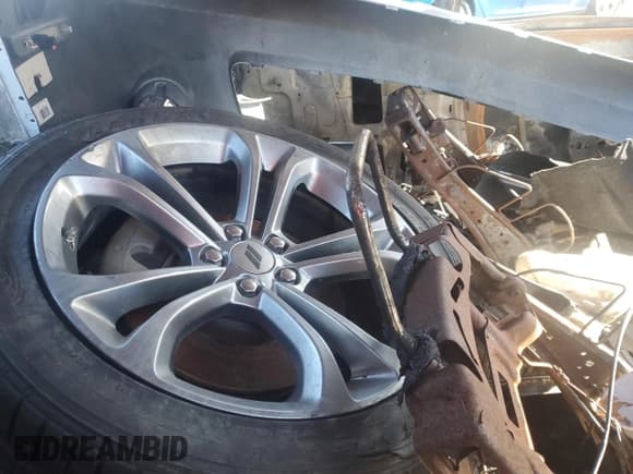 ✅ 2022 Dodge Challenger R/T • VIN: 2C3CDZBT8NH105311 • Lot: 43810285. Wystawiony na Copart z przebiegiem Nie podano. Bezpłatny archiwum sprzedaży aukcyjnych z USA i szczegółowy raport historii pojazdu na DreamBid. Zdjęcie 10.