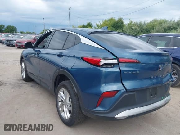 ✅ 2024 Buick Envista Preferred • VIN: KL47LAE26RB119561 • Lot: 43025474. Listed on IAAI with 33,571 mi. Free auction sales archive from the USA and detailed vehicle history report at DreamBid. Image 3.