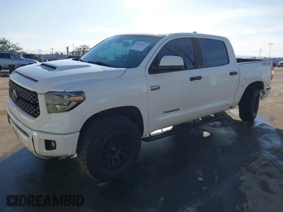 ✅ 2020 Toyota Tundra SR5 • VIN: 5TFDY5F13LX908381 • Lot: 43850031. Listed on IAAI with 102,573 mi. Free auction sales archive from the USA and detailed vehicle history report at DreamBid. Image 2.