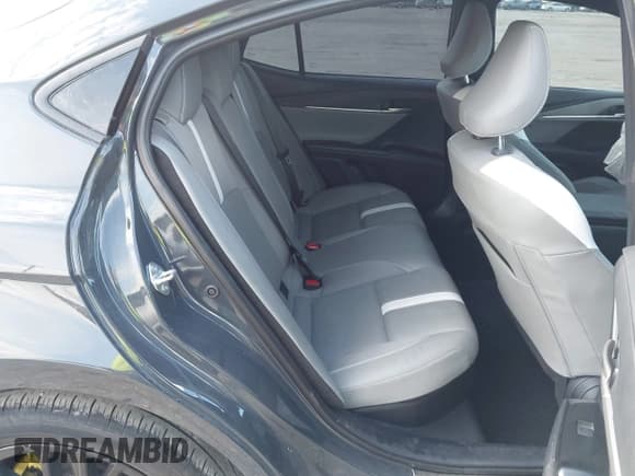 ✅ 2025 Toyota Camry LE • VIN: 4T1DAACK9SU107296 • Lot: 43343528. Wystawiony na IAAI z przebiegiem 7 642 mil. Bezpłatny archiwum sprzedaży aukcyjnych z USA i szczegółowy raport historii pojazdu na DreamBid. Zdjęcie 8.