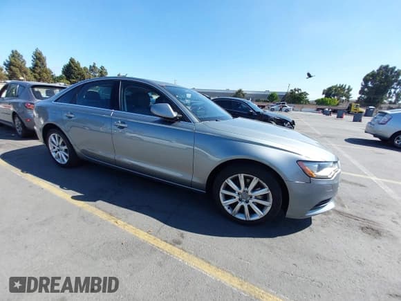 ✅ 2013 Audi A6 Premium Plus • VIN: WAUGFAFC4DN093342 • Лот: 42866734. Опубликован ранее на IAAI с пробегом 84 548 миль. Бесплатный доступ к архиву аукционных продаж из США и подробный отчёт об истории автомобиля на DreamBid. Изображение 1.