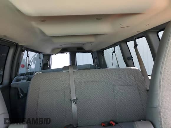2018 Chevrolet Express Passenger LT с VIN 1GAZGPFG5J1330978, выставлен на аукционе Copart как лот 78253274 с пробегом 97 745 миль миль и Списание • Salvage title. История ставок и продаж доступна на DreamBid. Изображение 10.