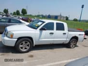 ✅ 2007 Dodge Dakota ST • VIN: 1D7HW28KX7S270795 • Лот: 42452595. Опубликован ранее на IAAI с пробегом 206 775 миль. Бесплатный доступ к архиву аукционных продаж из США и подробный отчёт об истории автомобиля на DreamBid. Изображение 14.