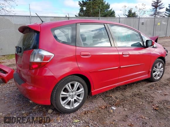 ✅ 2010 Honda Fit Sport • VIN: JHMGE8H40AC002089 • Lot: 43519609. Listed on IAAI with 174,526 mi. Free auction sales archive from the USA and detailed vehicle history report at DreamBid. Image 4.