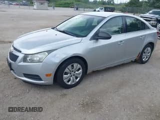 ✅ 2012 Chevrolet Cruze LS • VIN: 1G1PD5SH3C7322154 • Lot: 42698052. Listed on IAAI with 312,370 mi. Free auction sales archive from the USA and detailed vehicle history report at DreamBid. Image 2.