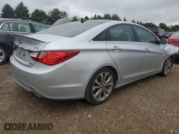 ✅ 2013 Hyundai Sonata SE • VIN: 5NPEC4AB7DH602830 • Lot: 72600064. Listed on Copart with 103,452 mi. Free auction sales archive from the USA and detailed vehicle history report at DreamBid. Image 3.