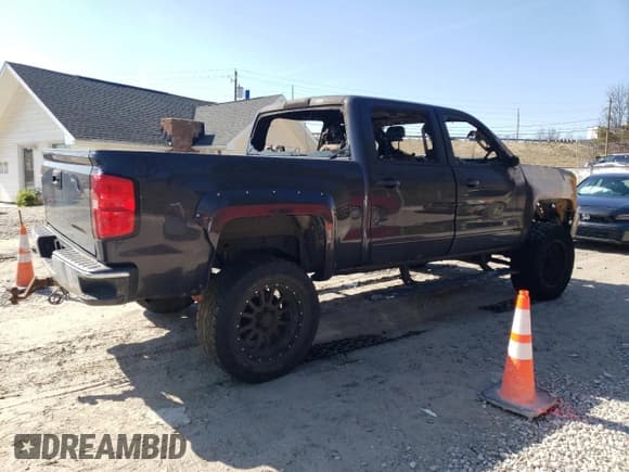 ✅ 2016 Chevrolet Silverado 1500 LT • VIN: 3GCUKREC0GG265803 • Лот: 48067535. Опубликован ранее на Copart с пробегом Не указан. Бесплатный доступ к архиву аукционных продаж из США и подробный отчёт об истории автомобиля на DreamBid. Изображение 3.