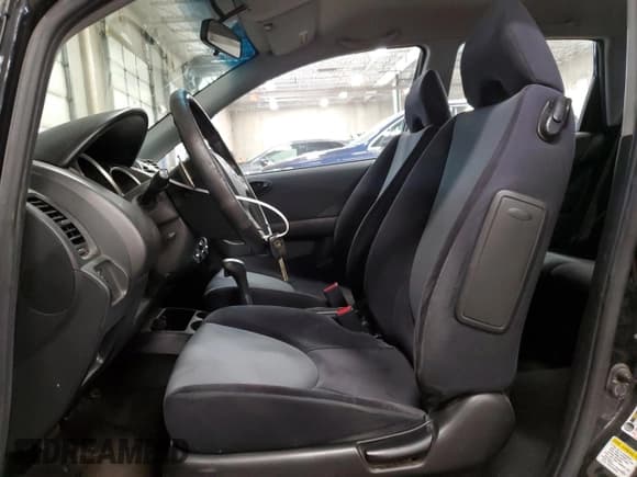 ✅ 2008 Honda Fit Sport • VIN: JHMGD386X8S058001 • Lot: 72388914. Listed on Copart with 174,132 mi. Free auction sales archive from the USA and detailed vehicle history report at DreamBid. Image 7.