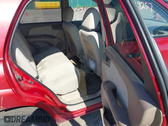 ✅ 2007 Kia Sportage LX • VIN: KNDJF724177402252 • Лот: 42649257. Опубликован ранее на IAAI с пробегом 193 332 миль. Бесплатный доступ к архиву аукционных продаж из США и подробный отчёт об истории автомобиля на DreamBid. Изображение 8.