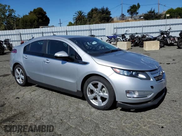 ✅ 2014 Chevrolet Volt • VIN: 1G1RH6E46EU173223 • Lot: 70531274. Wystawiony na Copart z przebiegiem 115 893 mil. Bezpłatny archiwum sprzedaży aukcyjnych z USA i szczegółowy raport historii pojazdu na DreamBid. Zdjęcie 4.