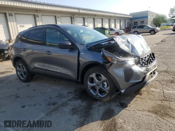 ✅ 2025 Ford Escape ST-Line • VIN: 1FMCU9MN5SUA56552 • Лот: 63552265. Опубликован ранее на Copart с пробегом 12 214 миль. Бесплатный доступ к архиву аукционных продаж из США и подробный отчёт об истории автомобиля на DreamBid. Изображение 4.