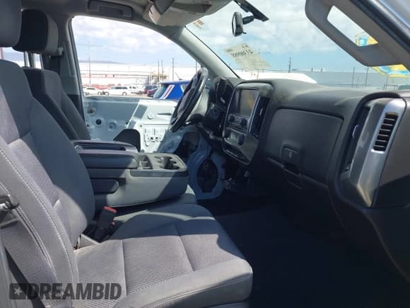 ✅ 2019 Chevrolet Silverado 1500 LT • VIN: 2GCRCPEC8K1118959 • Lot: 43300988. Wystawiony na IAAI z przebiegiem 141 898 mil. Bezpłatny archiwum sprzedaży aukcyjnych z USA i szczegółowy raport historii pojazdu na DreamBid. Zdjęcie 5.