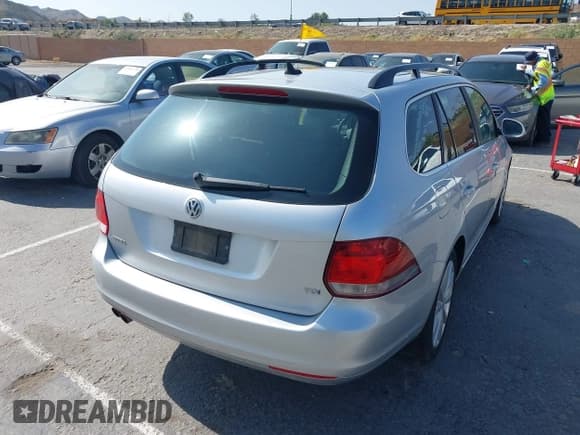 ✅ 2013 Volkswagen Jetta TDI w/Sunroof & Nav • VIN: 3VWPL7AJ8DM646134 • Lot: 42570017. Listed on IAAI with 110,023 mi. Free auction sales archive from the USA and detailed vehicle history report at DreamBid. Image 4.