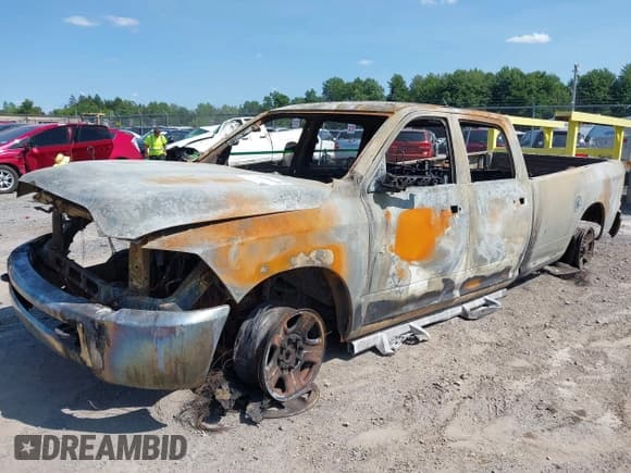 ✅ 2018 Ram 2500 Tradesman • VIN: 3C6UR5HJ8JG174257 • Lot: 42756530. Wystawiony na IAAI z przebiegiem 29 697 mil. Bezpłatny archiwum sprzedaży aukcyjnych z USA i szczegółowy raport historii pojazdu na DreamBid. Zdjęcie 2.