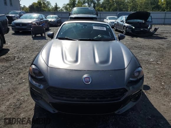 ✅ 2017 FIAT 124 Spider Lusso • VIN: JC1NFAEK8H0105320 • Lot: 71724555. Listed on Copart with 92,151 mi. Free auction sales archive from the USA and detailed vehicle history report at DreamBid. Image 5.