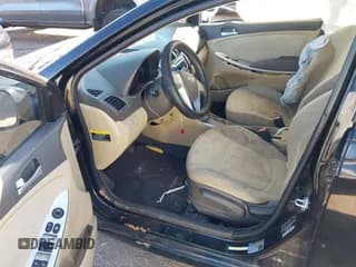 ✅ 2013 Hyundai Accent GLS • VIN: KMHCT4AE5DU559981 • Lot: 43474198. Wystawiony na IAAI z przebiegiem 174 262 mil. Bezpłatny archiwum sprzedaży aukcyjnych z USA i szczegółowy raport historii pojazdu na DreamBid. Zdjęcie 5.